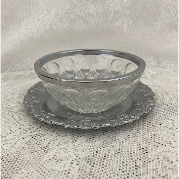 VTG Glass Relish Dish with Chrome Serving plate, Glass Butter Dish/Chrome plate - Picture 11 of 11